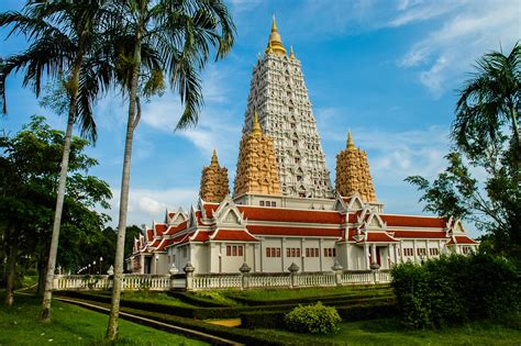 buddhist temple figgerits